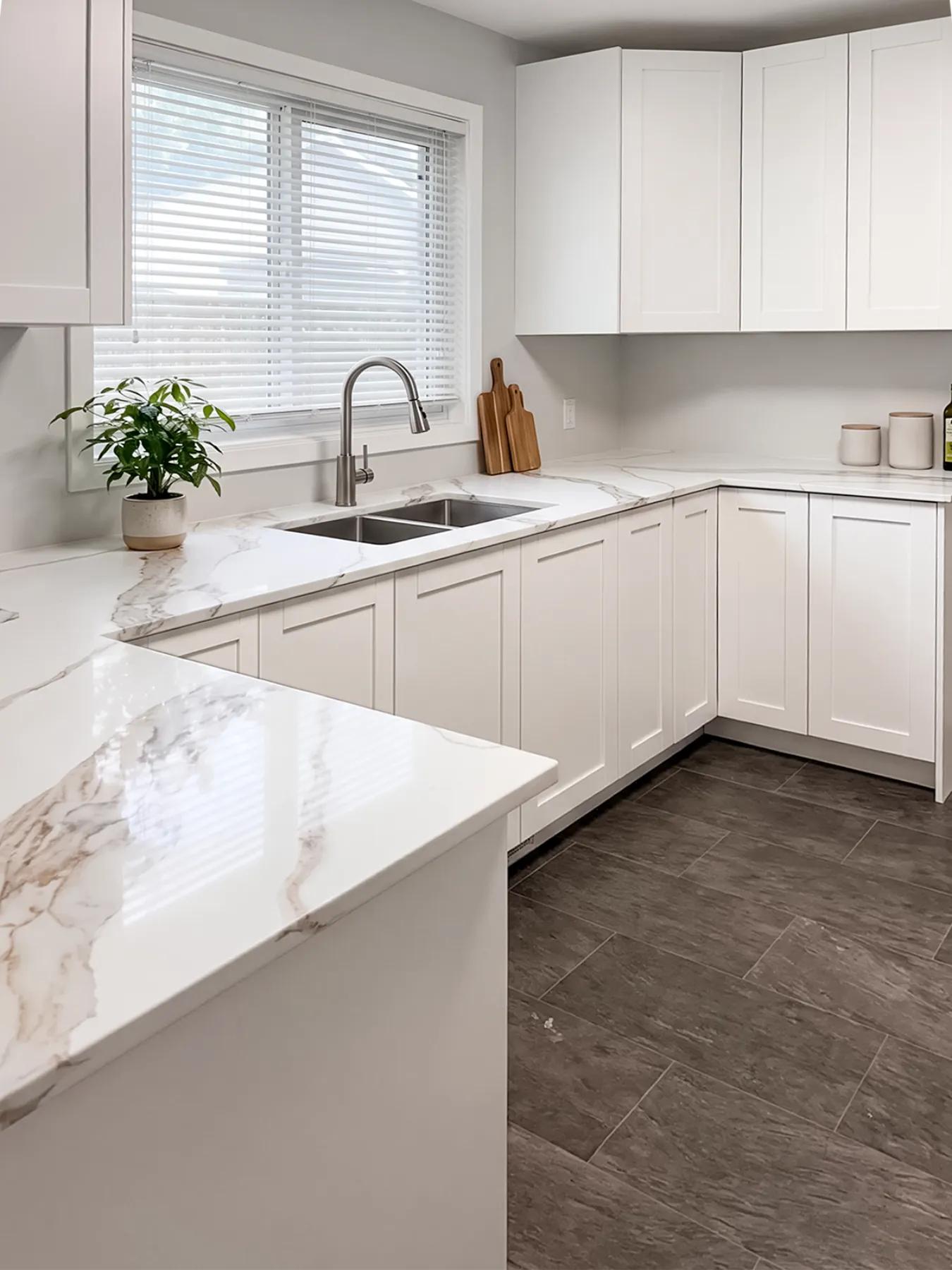 U-Shaped Kitchen with Peninsula